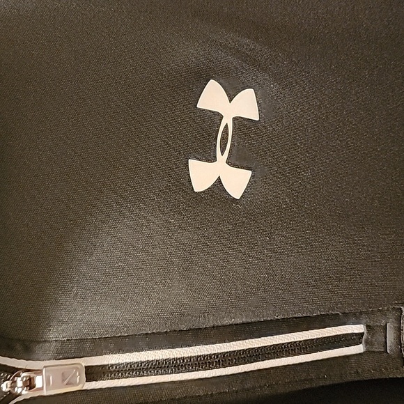 Under Armour Quater Zip - Picture 4 of 7